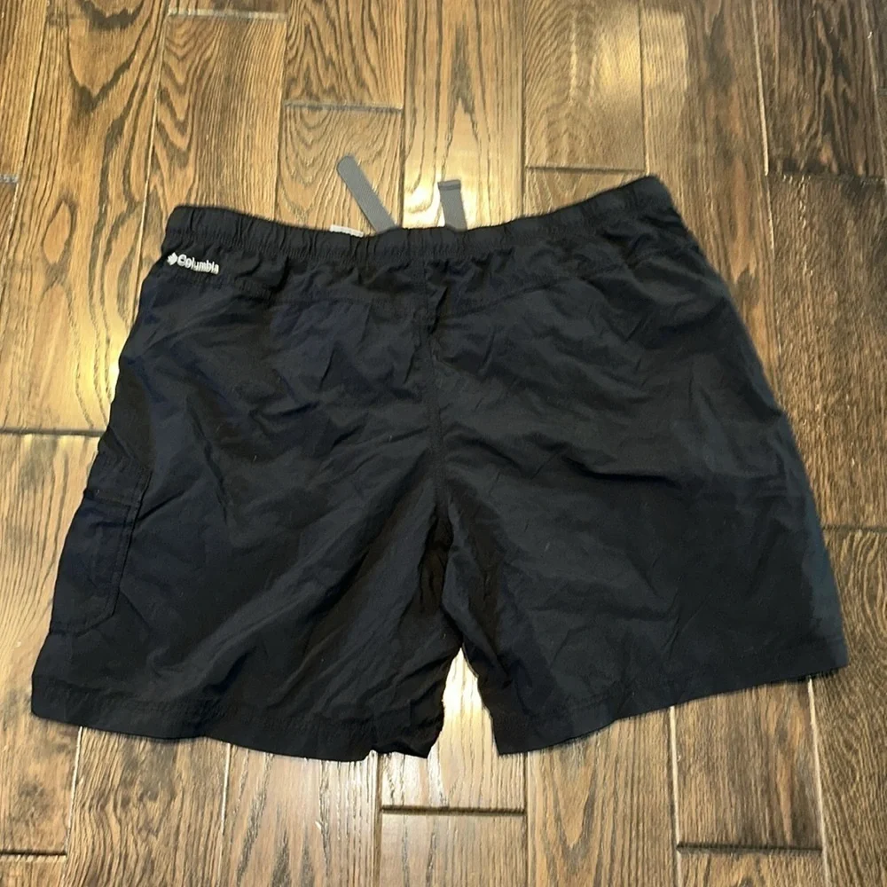 Columbia men’s black shorts size xxlarge